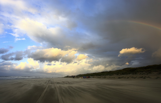 Vlieland_beach rainbow 